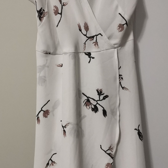 Dynamite Floral Wrap Dress - Picture 2 of 2